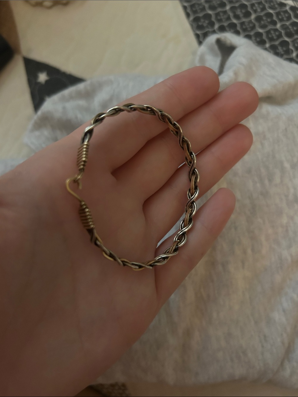 ronaldo let it shine Twisted Two-Tone Metal Bangle Bracelet - Gold fill & Silver - Picture 2 of 4